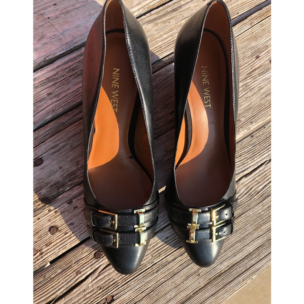 Nine West black 7.5 Pump wedge, duo golden strapped buckles, almond-closed toe